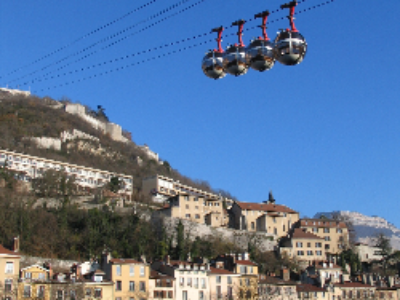 Grenoble lance une concertation pour s’équiper d’un second téléphérique urbain